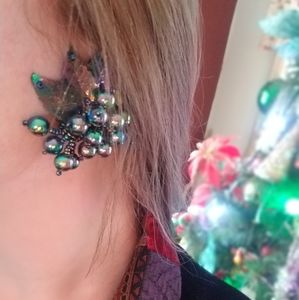 Beautiful vintage clip on earrings